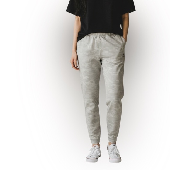 Alphalete Pants - Alphalete Camo Jogger Pants Grey